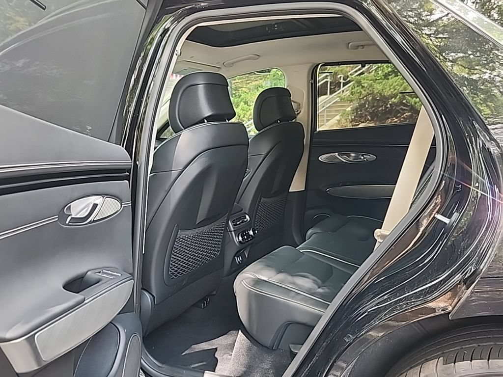 Certified 2025 Genesis Electrified GV70 w/ Prestige Package AWD/4WD image 27