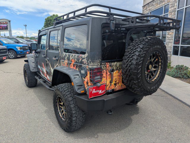 Used 2017 Jeep Wrangler Unlimited Rubicon w/ Connectivity Group AWD/4WD image 3