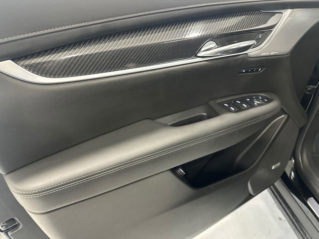 Used 2024 Cadillac XT6 Sport AWD/4WD image 23