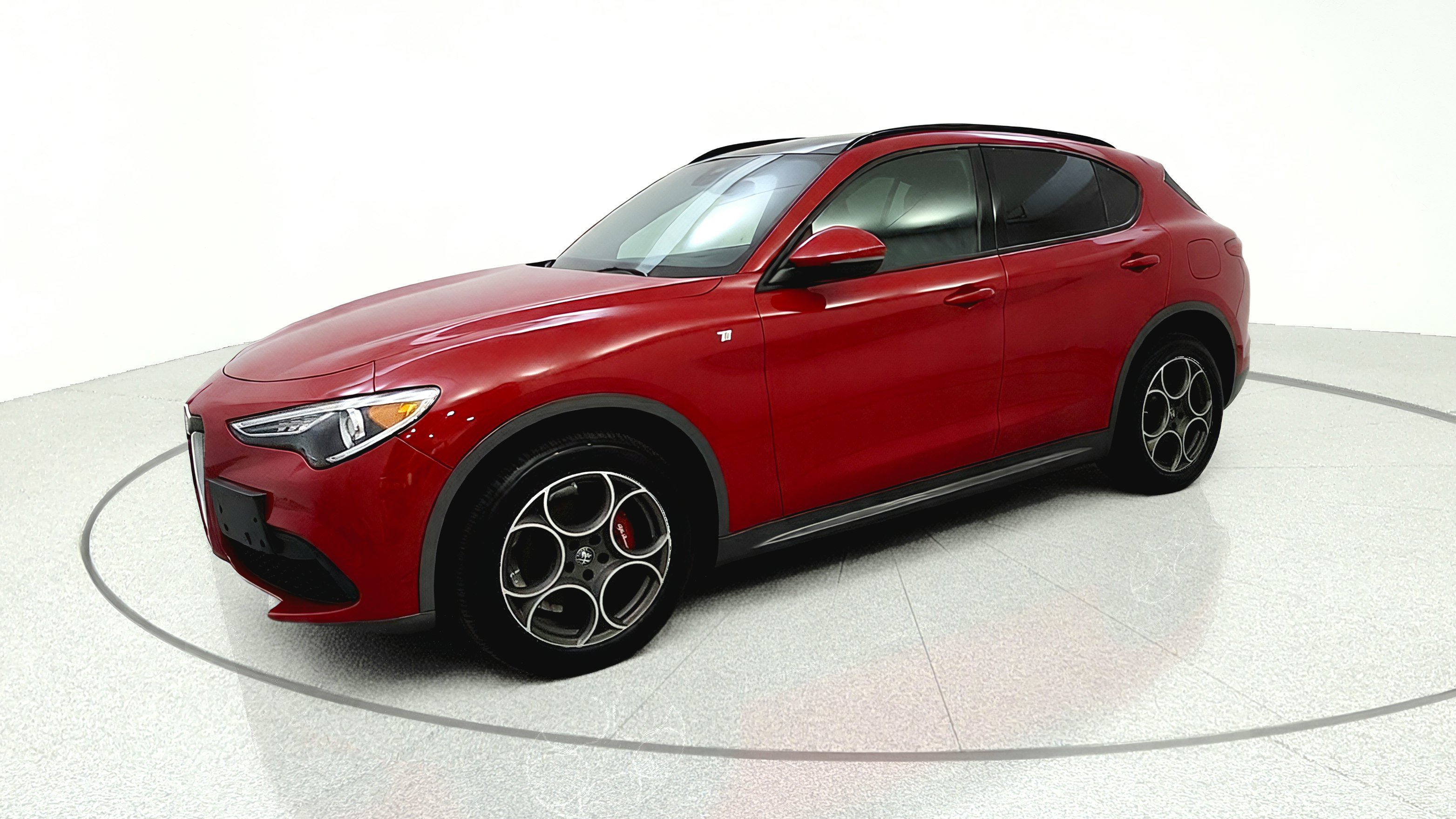 Used 2022 Alfa Romeo Stelvio Ti AWD/4WD image 3