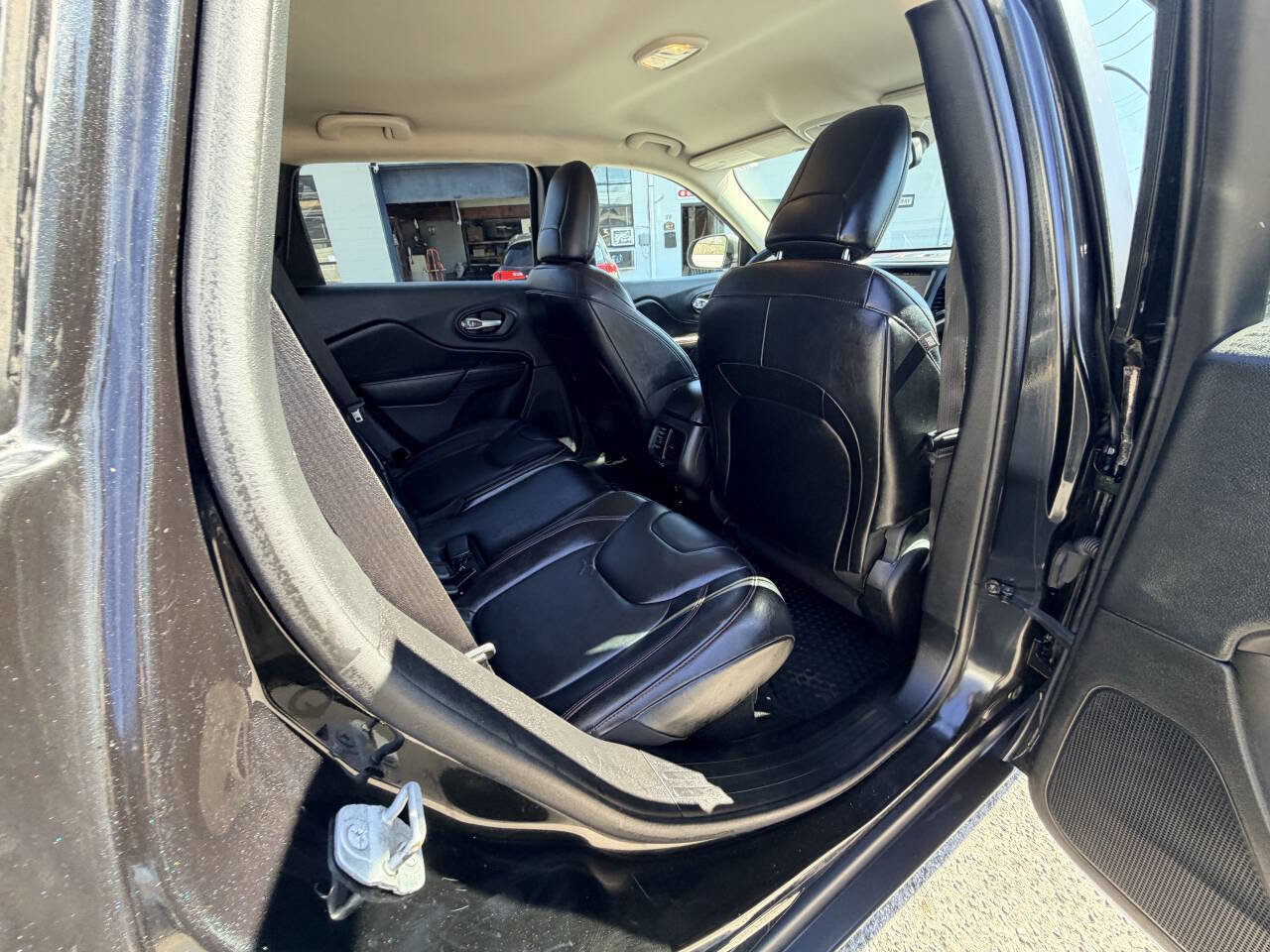 Used 2014 Jeep Cherokee Trailhawk w/ Leather Interior Group image 25