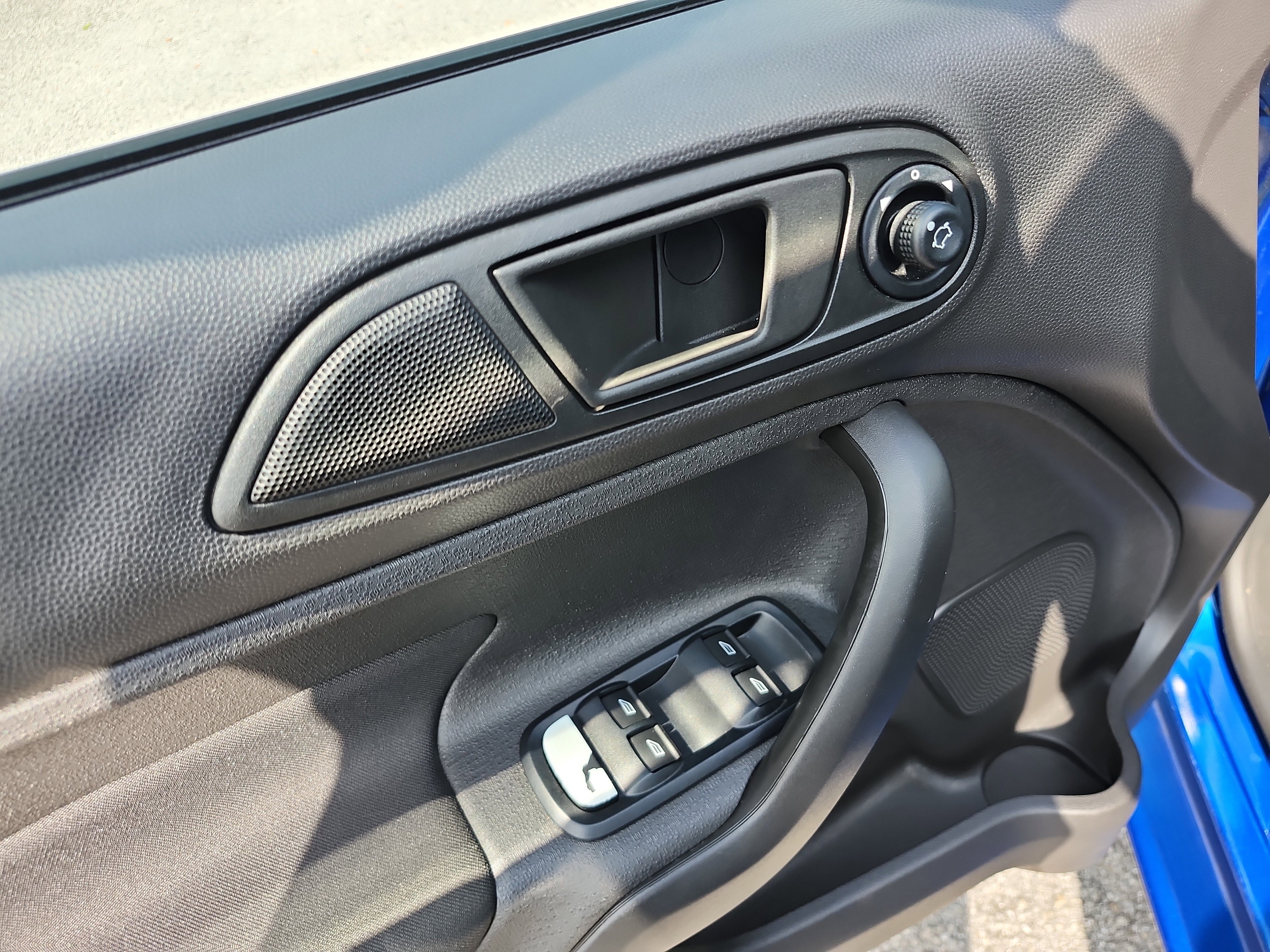 Used 2018 Ford Fiesta SE FWD image 14