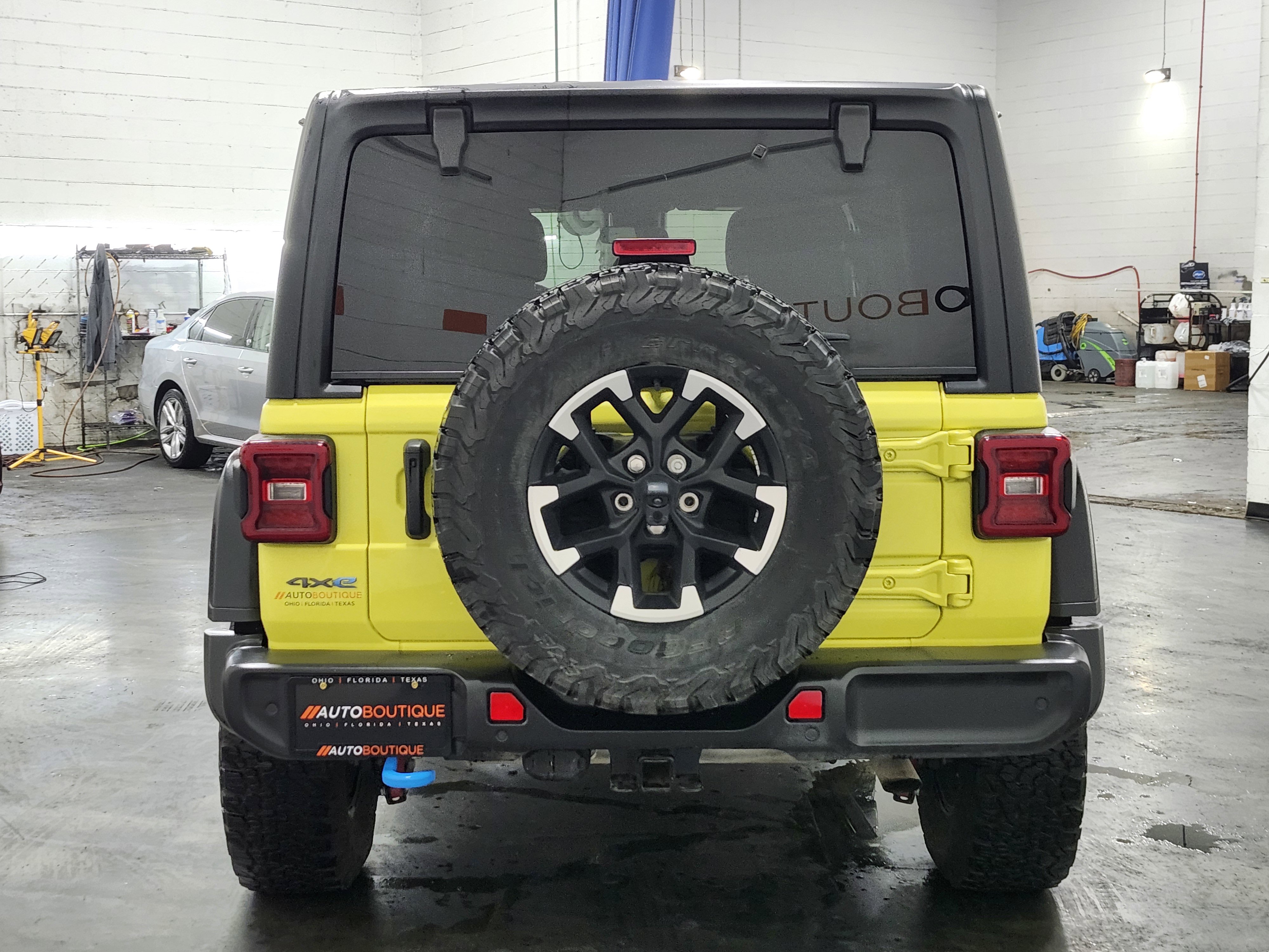 Used 2024 Jeep Wrangler Unlimited Rubicon 4xe w/ Safety Group image 9