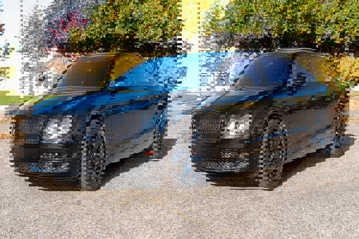 Used 2015 Bentley Flying Spur V8 image 23