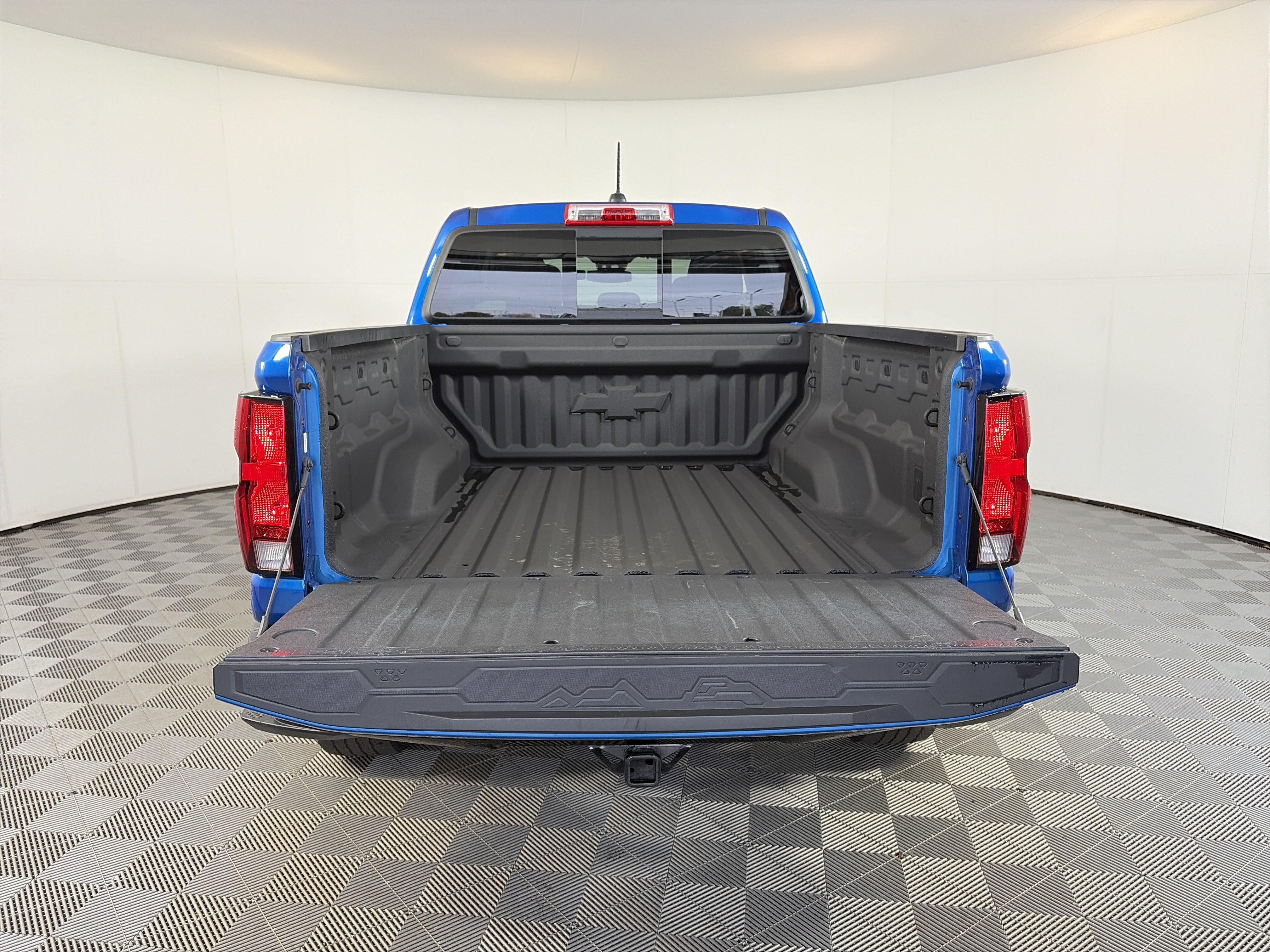 Certified 2024 Chevrolet Colorado Trail Boss w/ Advanced Trailering Package AWD/4WD image 15