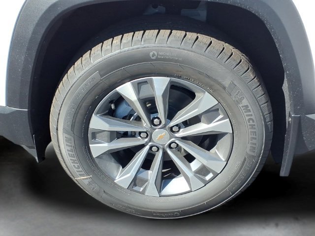 New 2027 Chevrolet Equinox LT w/ LPO, Floor Liner Package AWD/4WD image 14
