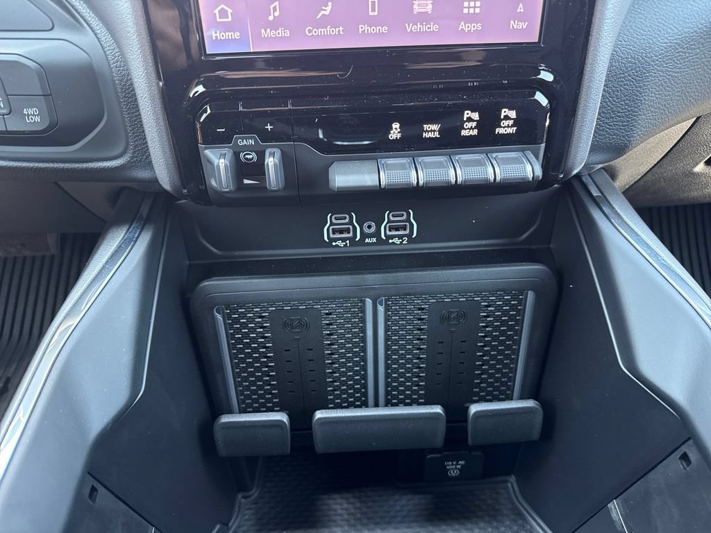 New 2026 RAM 2500 Laramie w/ Night Edition AWD/4WD image 20