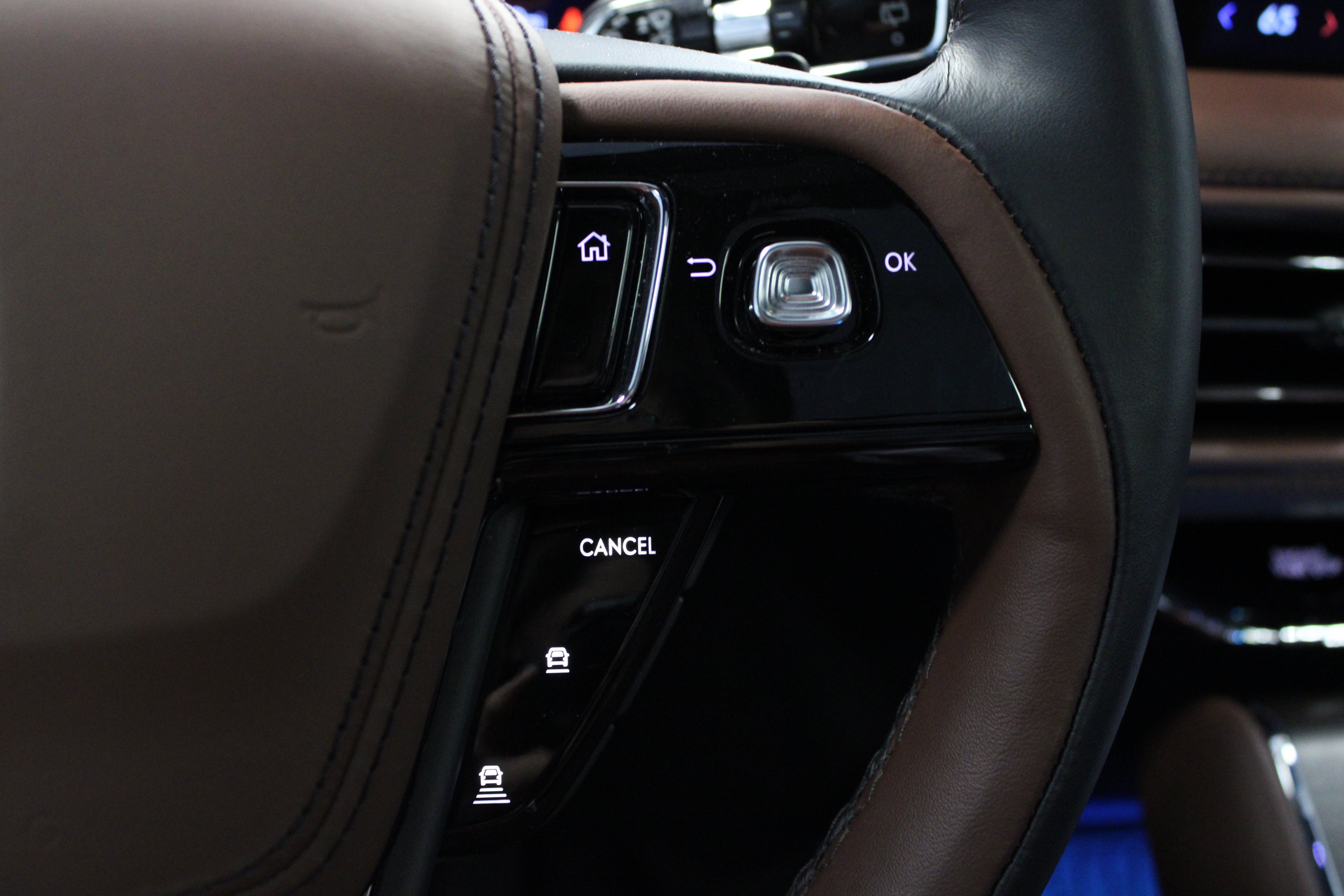 Used 2025 Lincoln Aviator Reserve w/ Luxury Package RWD image 22