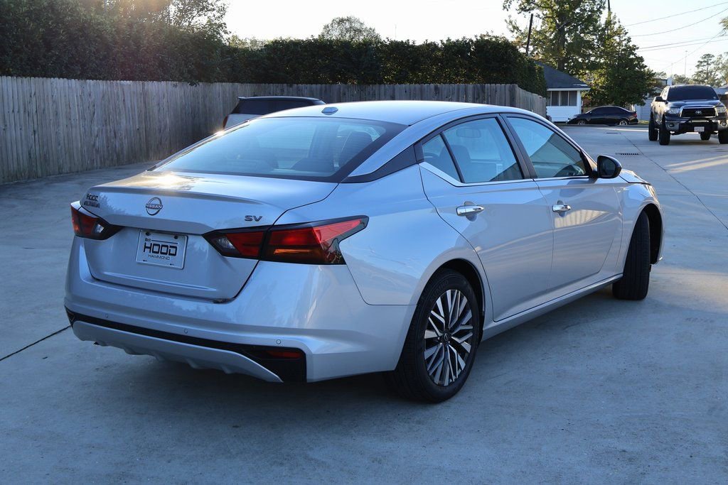 Used 2024 Nissan Altima 2.5 SV image 19