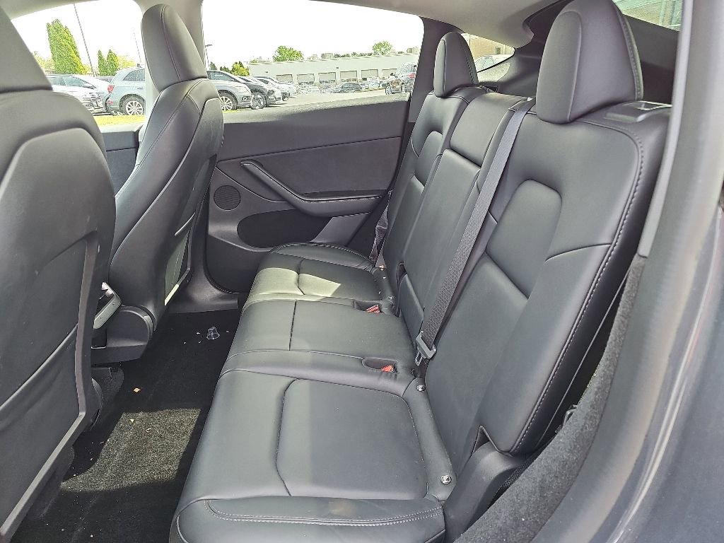 Used 2023 Tesla Model Y Long Range AWD/4WD image 12