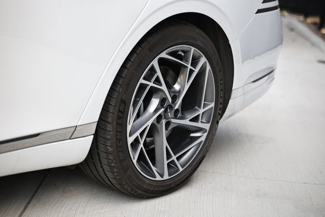 Used 2023 Genesis G90 3.5T image 12