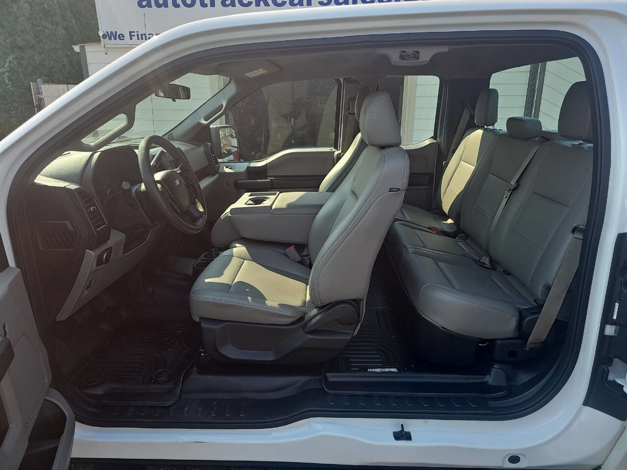 Used 2017 Ford F150 XL w/ Equipment Group 101A Mid image 5