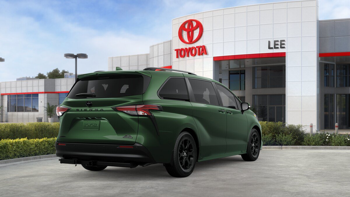 New 2026 Toyota Sienna XLE Woodland Edition AWD/4WD image 9