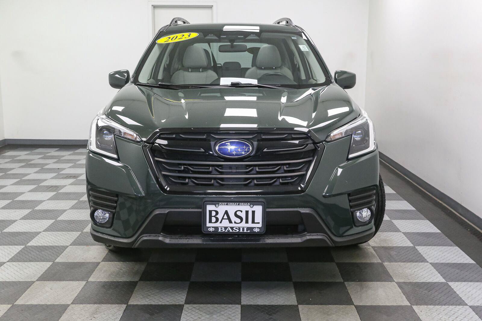 Used 2023 Subaru Forester Premium AWD/4WD image 3
