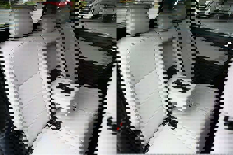 Used 2019 Volkswagen Tiguan SE image 16