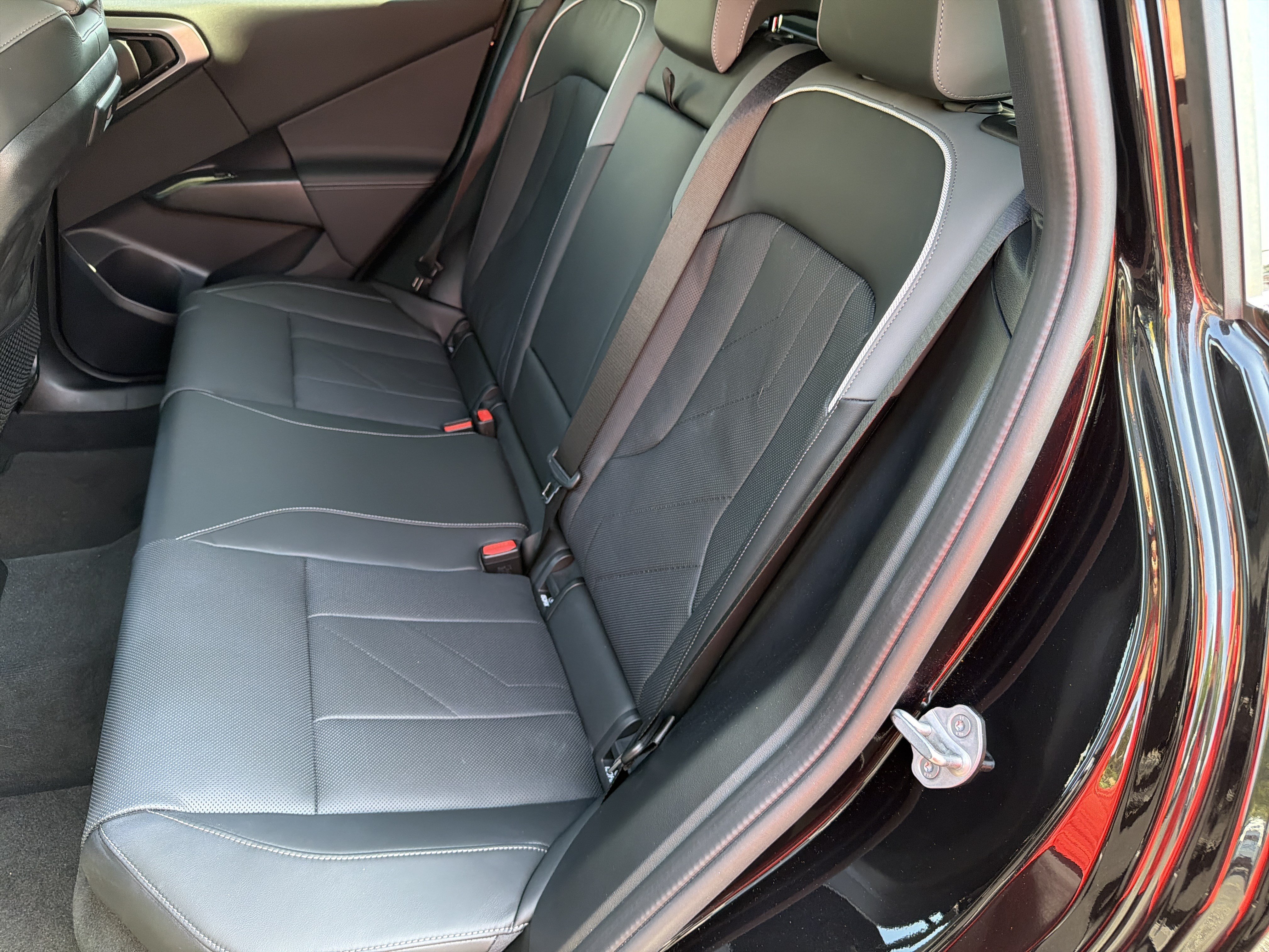 Certified 2025 BMW X3 xDrive30i w/ M Sport Package AWD/4WD image 19