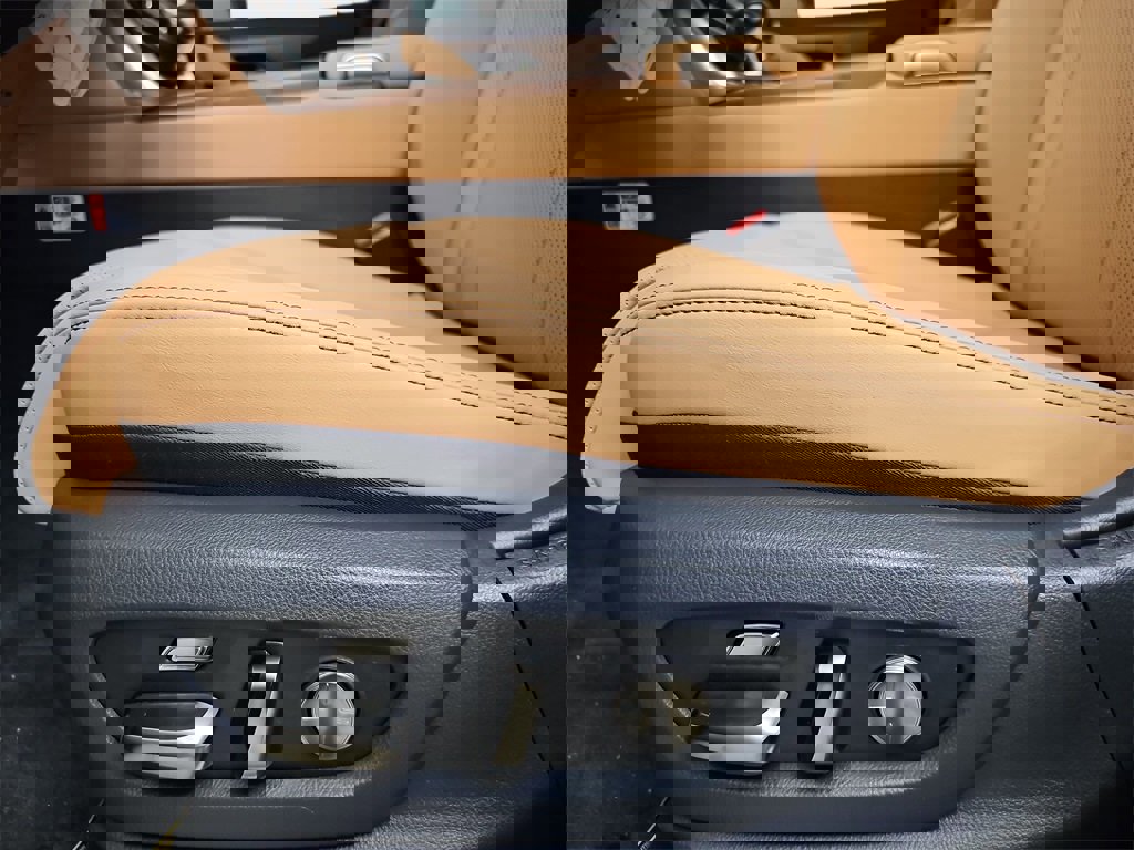 New 2026 Lexus LX 600 4WD w/ Luxury Package image 28