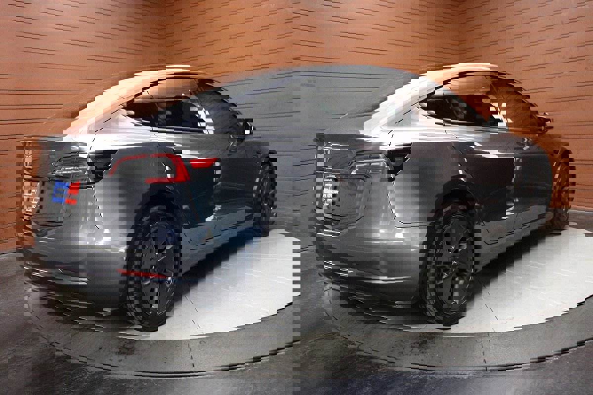 Used 2023 Tesla Model 3 Standard Range RWD image 14