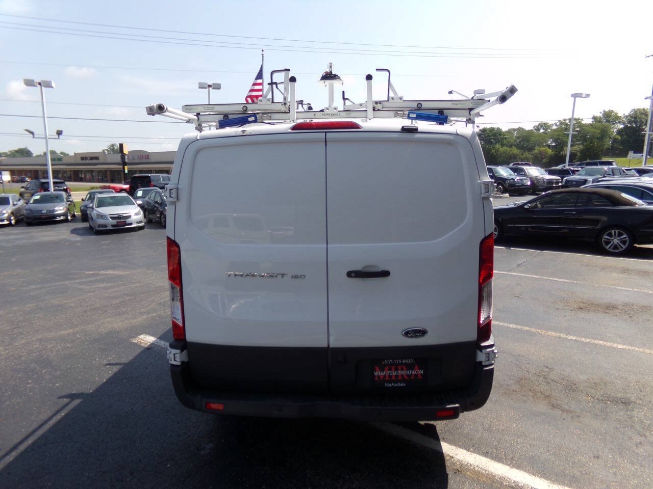 Used 2018 Ford Transit 150 130 Low Roof RWD image 3