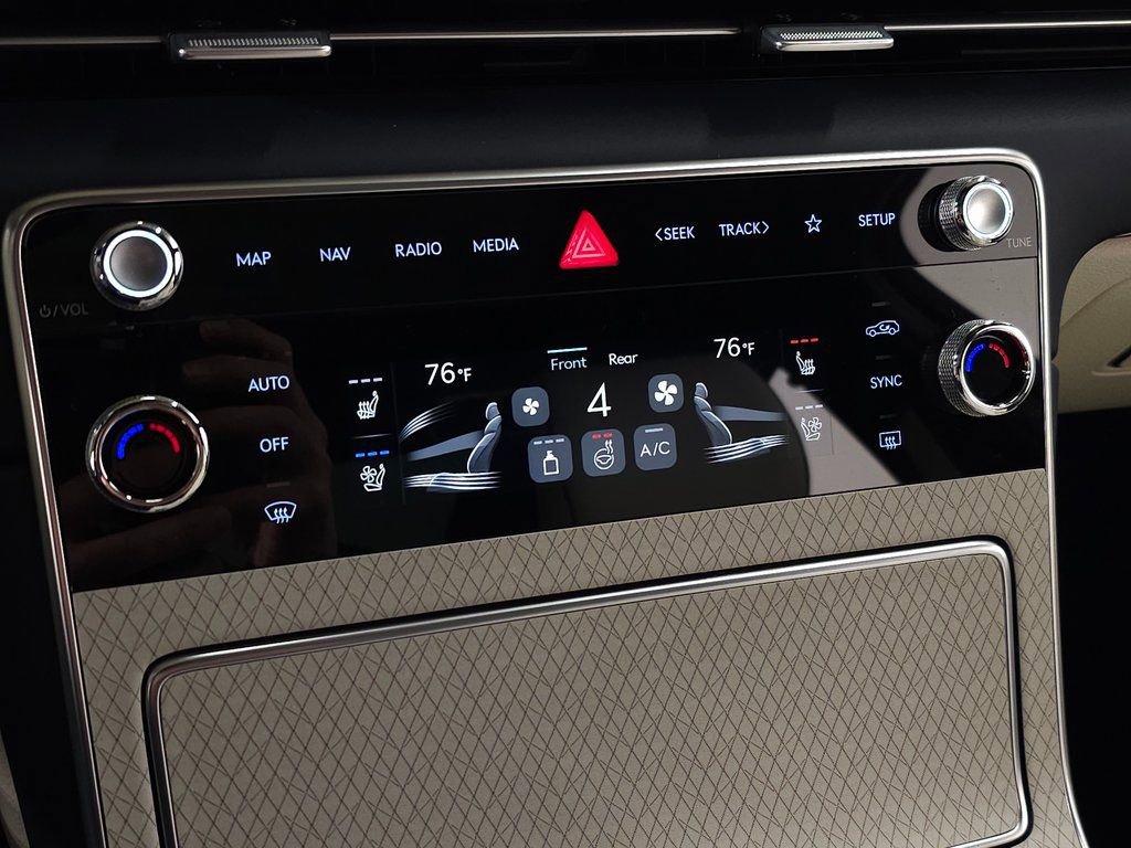 Used 2025 Genesis GV80 3.5T Prestige image 38