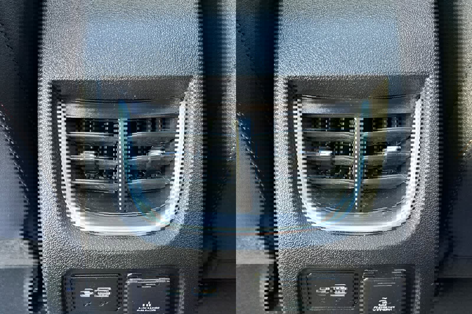 Used 2022 Chevrolet Blazer Premier w/ Enhanced Convenience Package AWD/4WD image 14