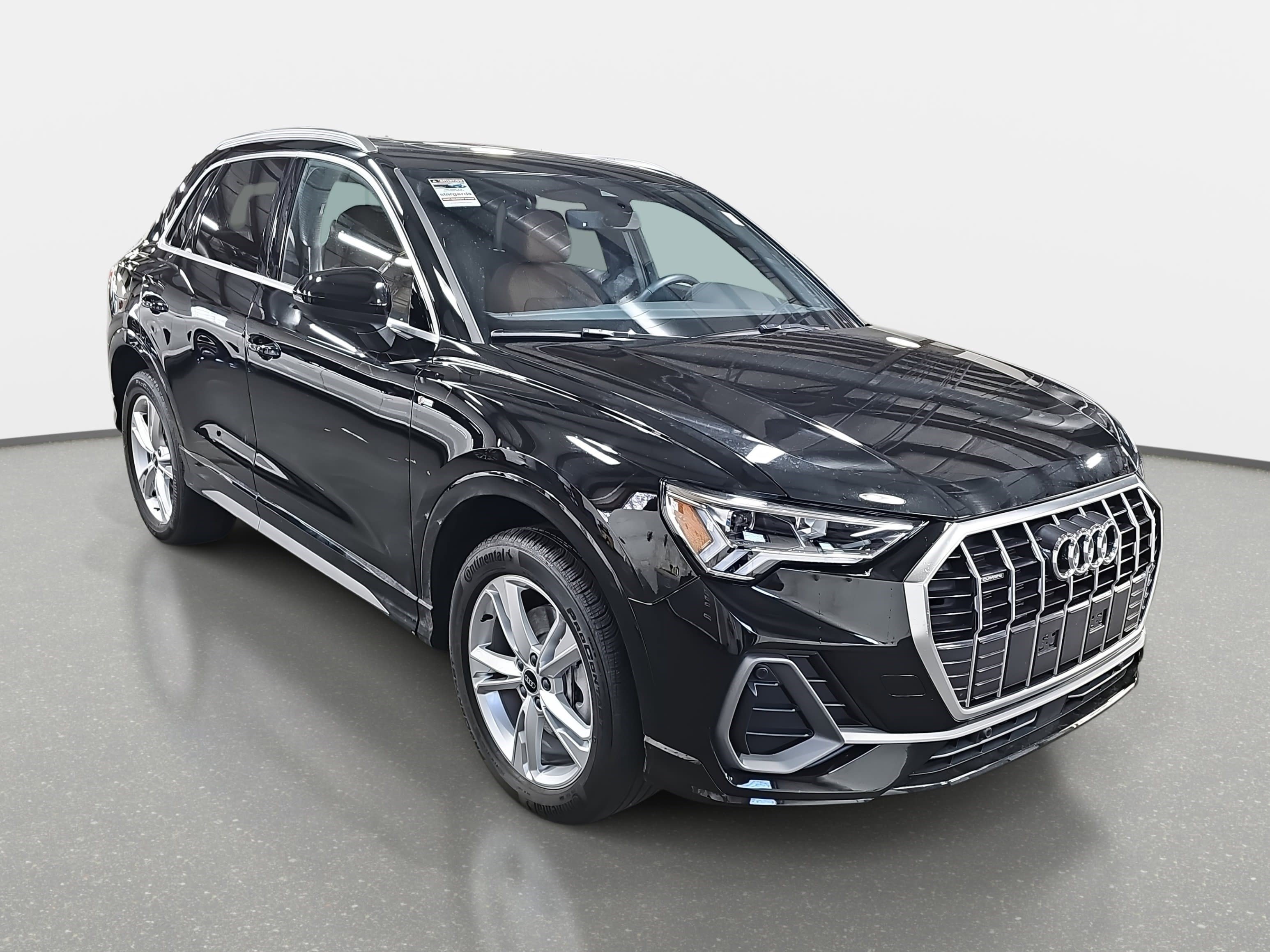 Used 2024 Audi Q3 2.0T Premium Plus image 3