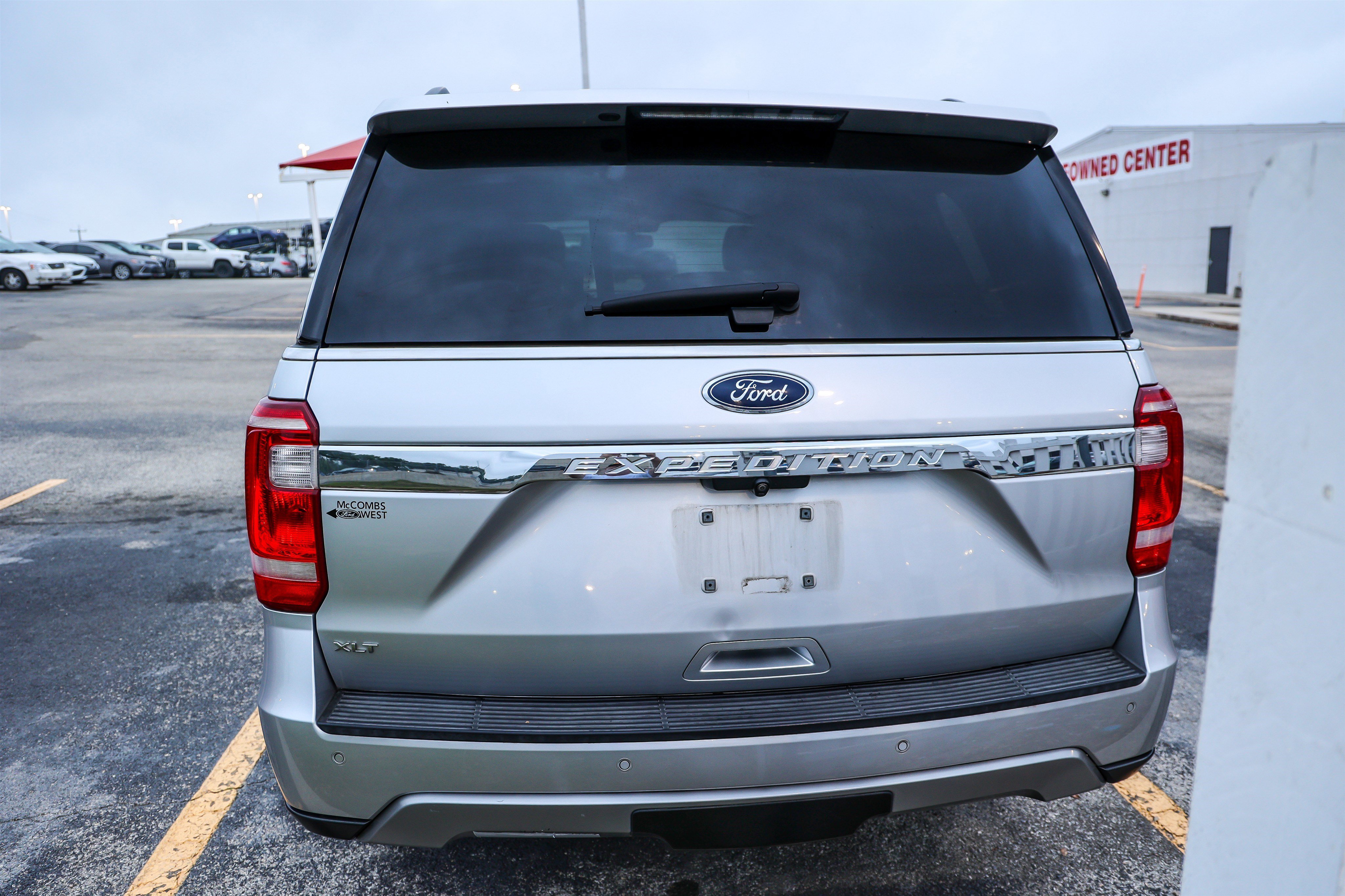 Used 2019 Ford Expedition XLT w/ Equipment Group 201A AWD/4WD image 9