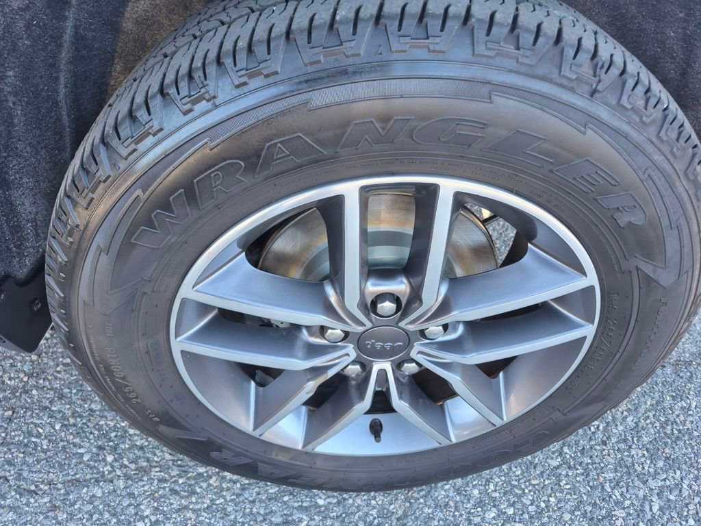 Used 2020 Jeep Grand Cherokee Limited image 9