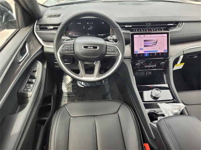 New 2025 Jeep Grand Cherokee Limited image 8