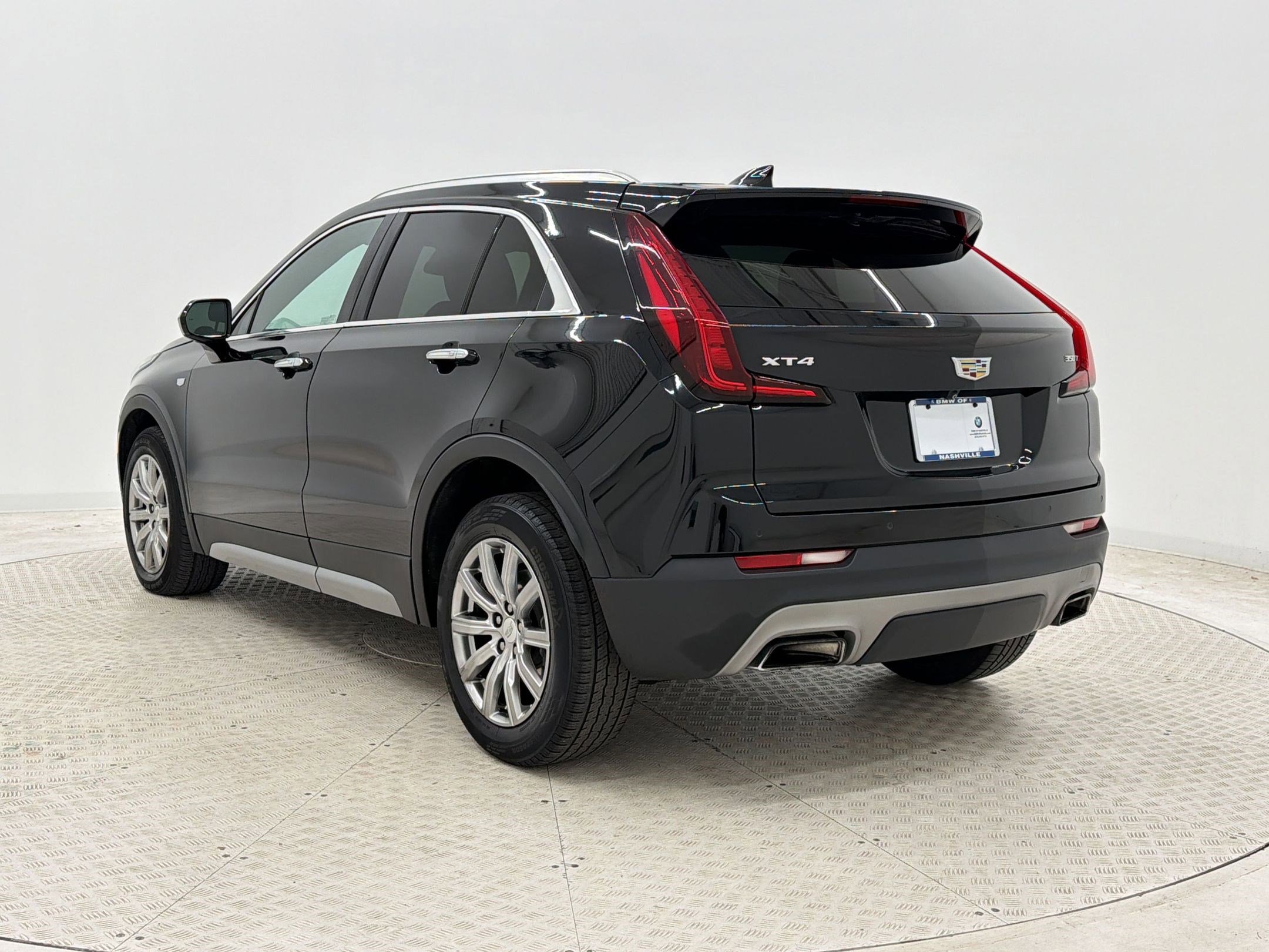 Used 2020 Cadillac XT4 Premium Luxury image 3