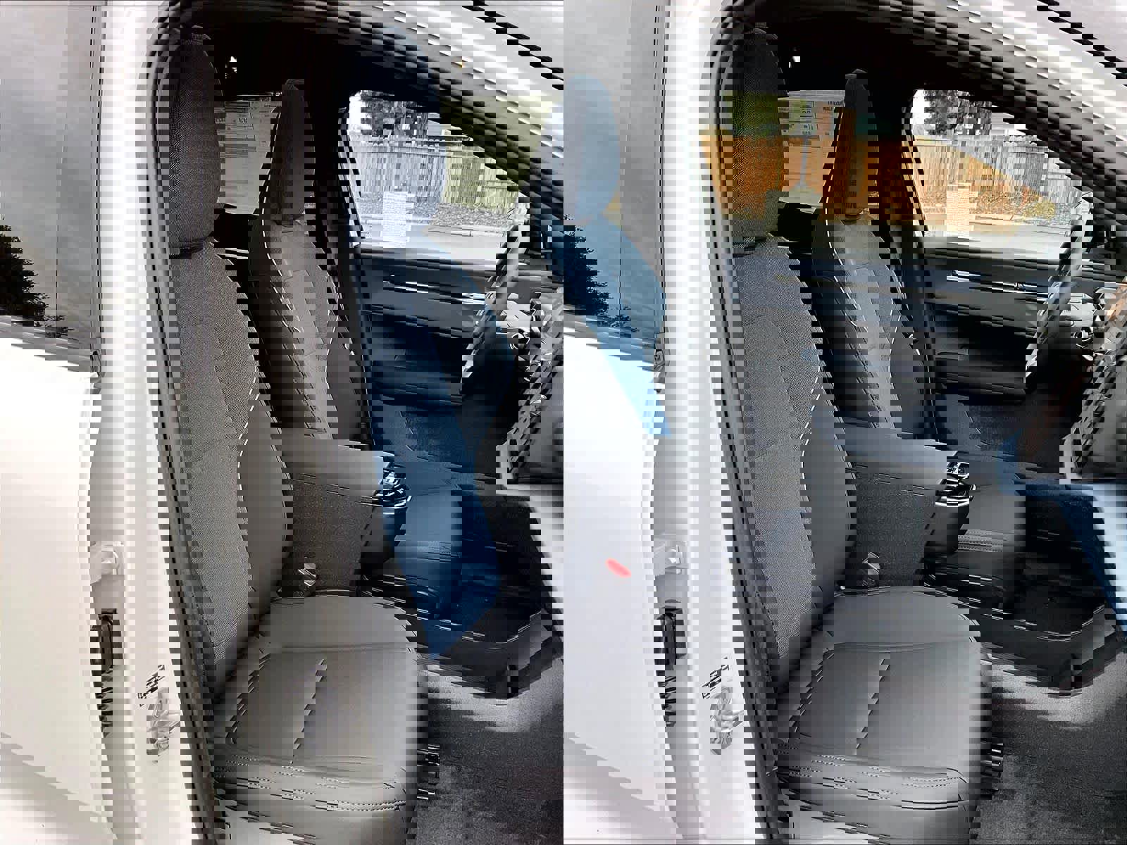 New 2026 Volvo EX30 Cross Country Ultra w/ Protection Package Premier image 31