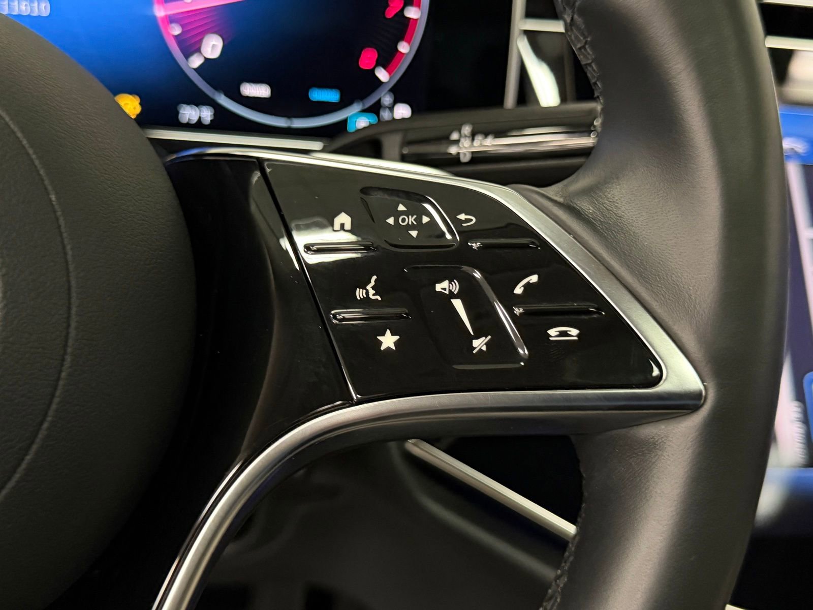 Certified 2025 Mercedes-Benz E 350 4MATIC Sedan image 29