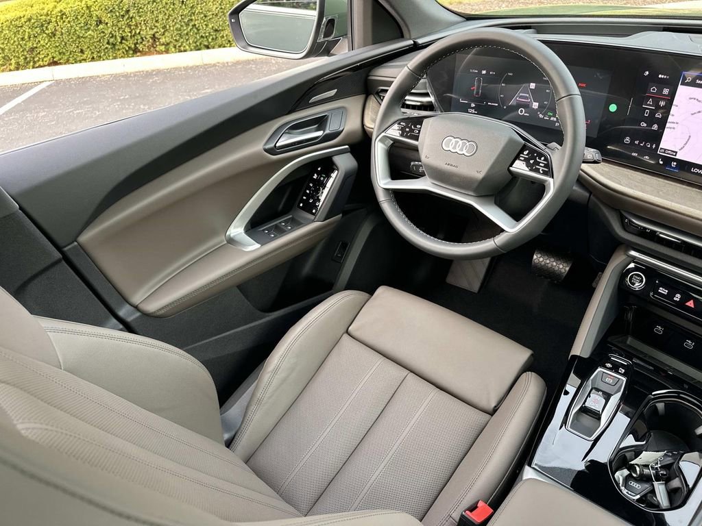 New 2025 Audi Q5 2.0T Premium Plus image 29