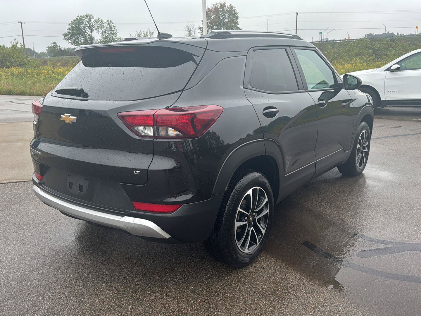 Used 2025 Chevrolet TrailBlazer LT AWD/4WD image 5