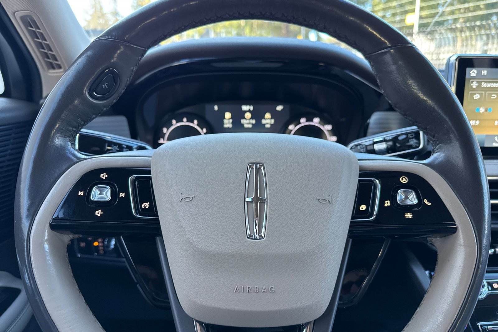 Certified 2021 Lincoln Corsair AWD w/ Equipment Group 101A image 24