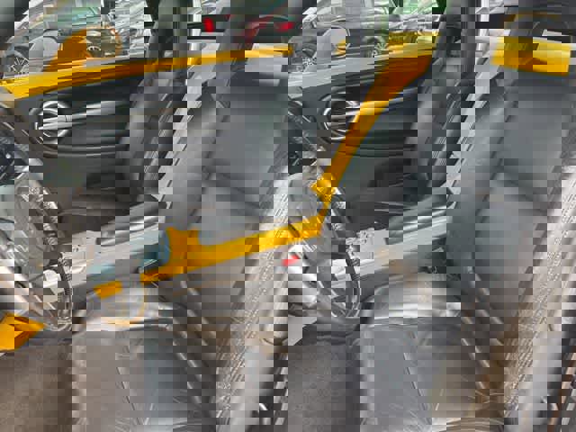 Used 2003 Chevrolet SSR w/ Preferred Equipment Group image 11