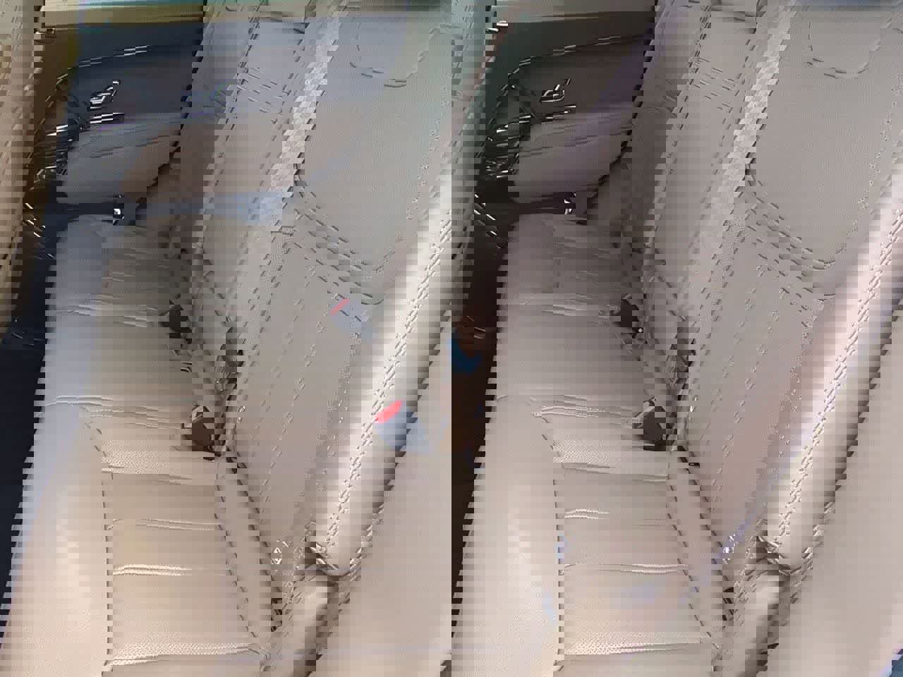 Used 2023 Land Rover Range Rover Sport SE image 19