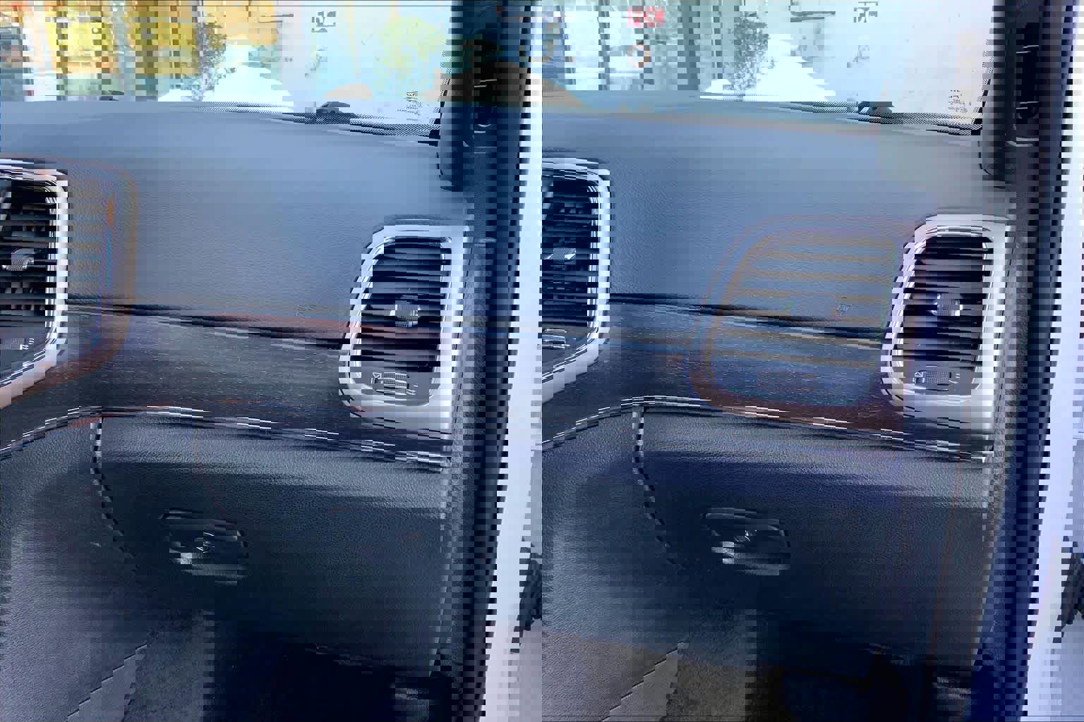 Used 2015 Jeep Grand Cherokee Limited image 19