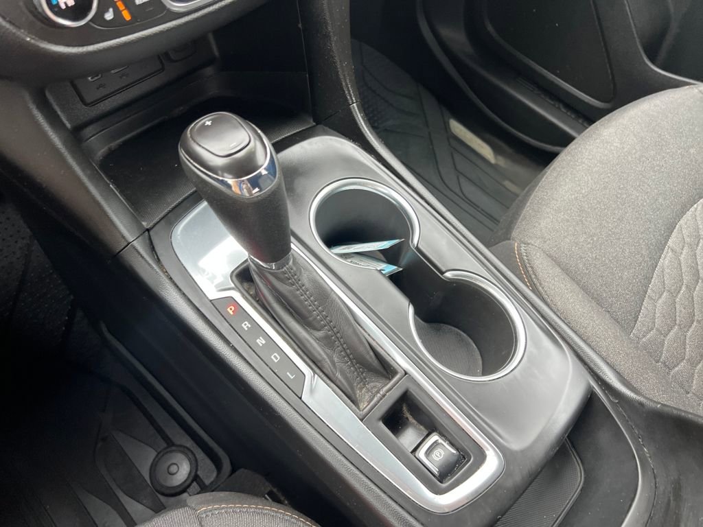 Used 2020 Chevrolet Equinox LT w/ Driver Convenience Package image 19