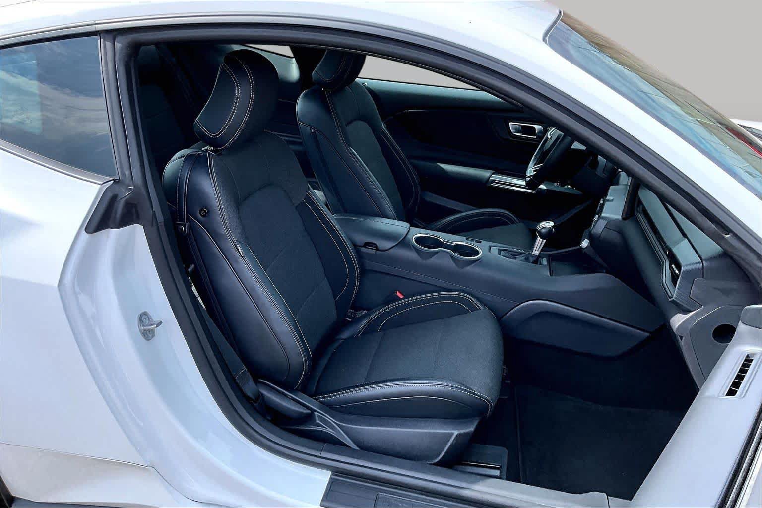 Used 2025 Ford Mustang Coupe RWD image 9