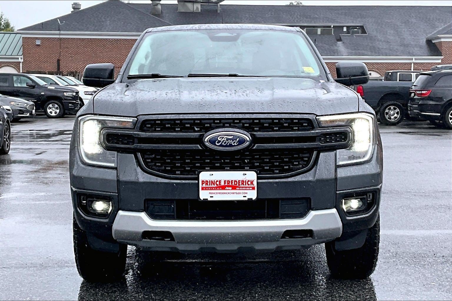 Used 2024 Ford Ranger XLT w/ FX4 Off-Road Package AWD/4WD image 2