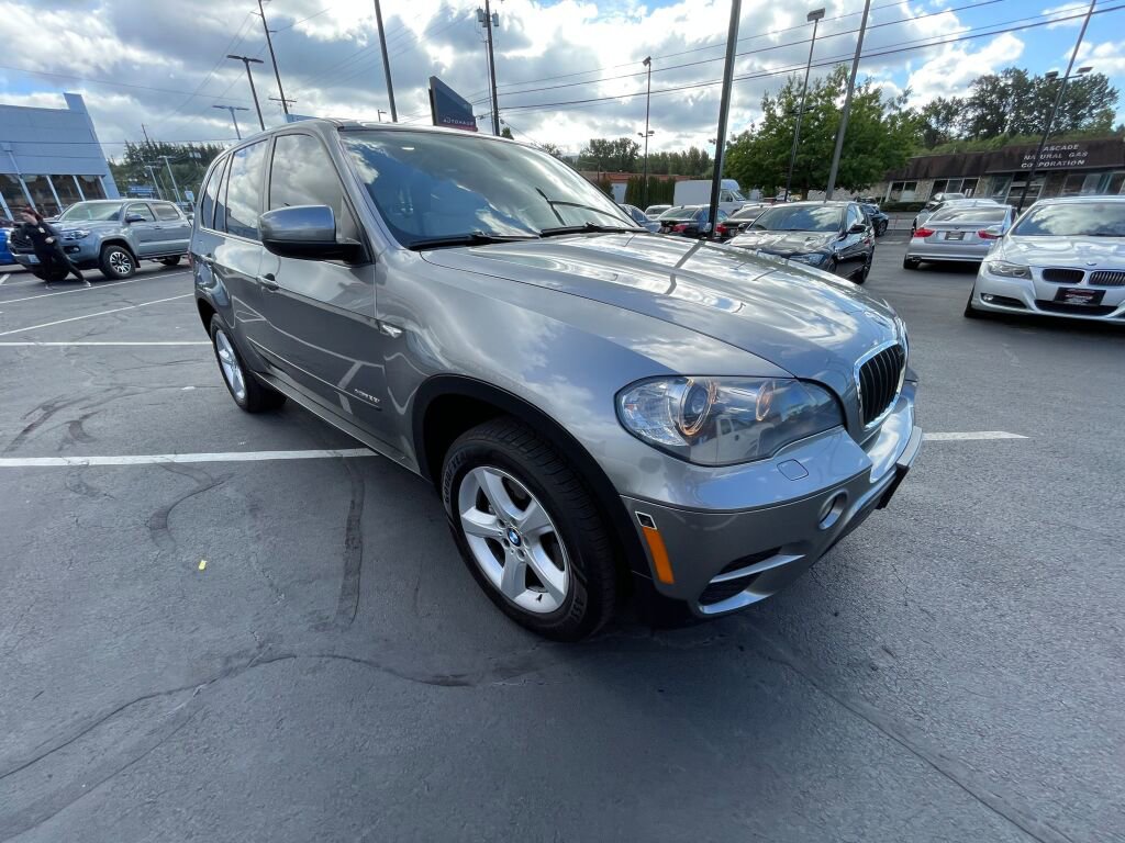 Used 2011 BMW X5 xDrive35i image 3