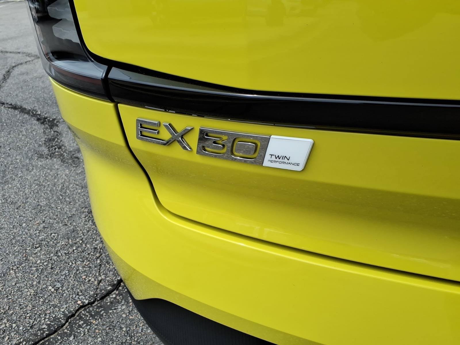 Certified 2025 Volvo EX30 Plus w/ Climate Package AWD/4WD image 5