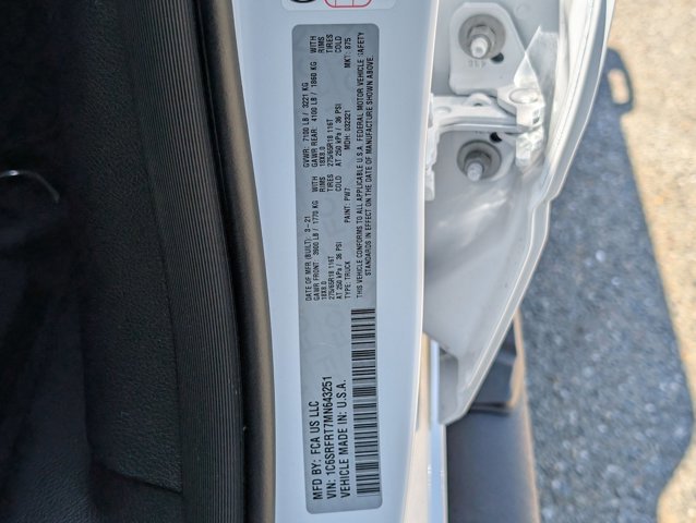 Used 2021 RAM 1500 Laramie AWD/4WD image 24