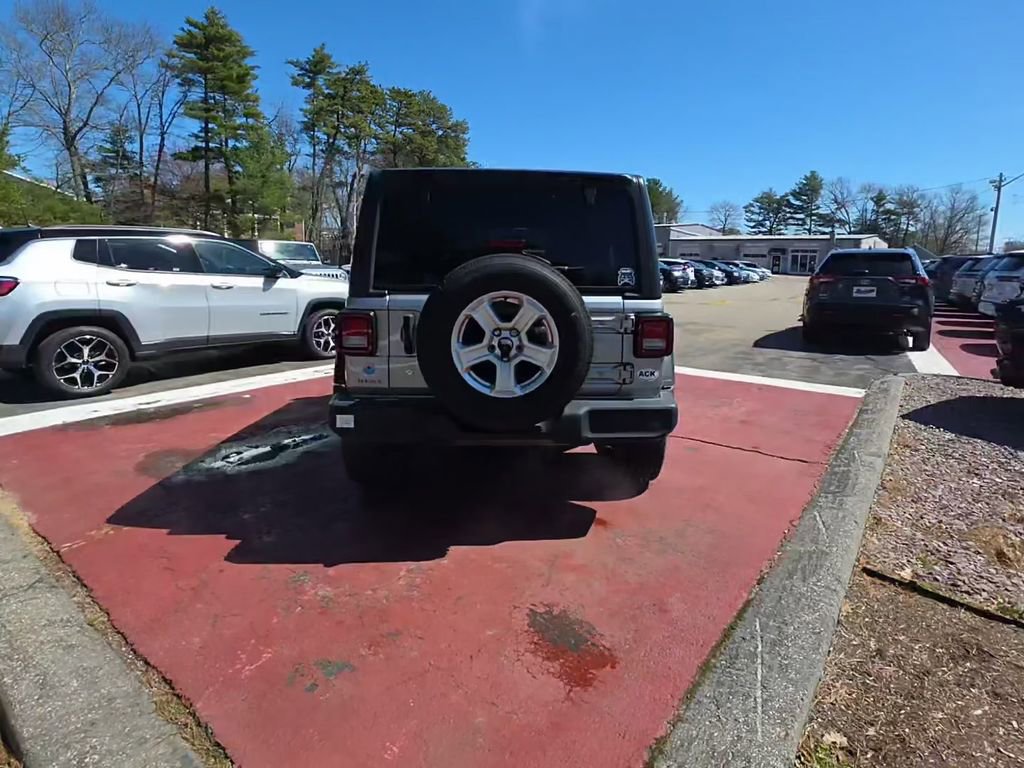 Used 2019 Jeep Wrangler Unlimited Sport S image 3