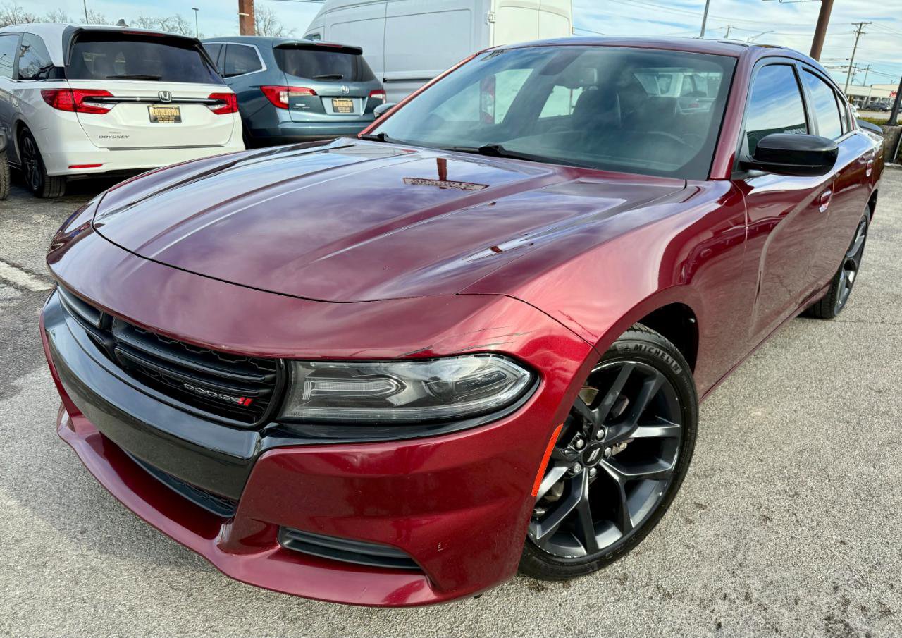 Used 2019 Dodge Charger SXT w/ Plus Group image 2