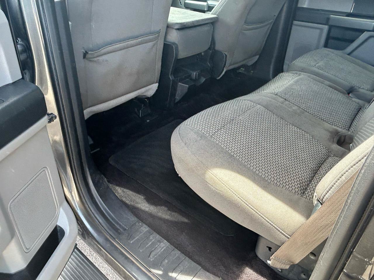 Used 2017 Ford F150 XLT AWD/4WD image 9