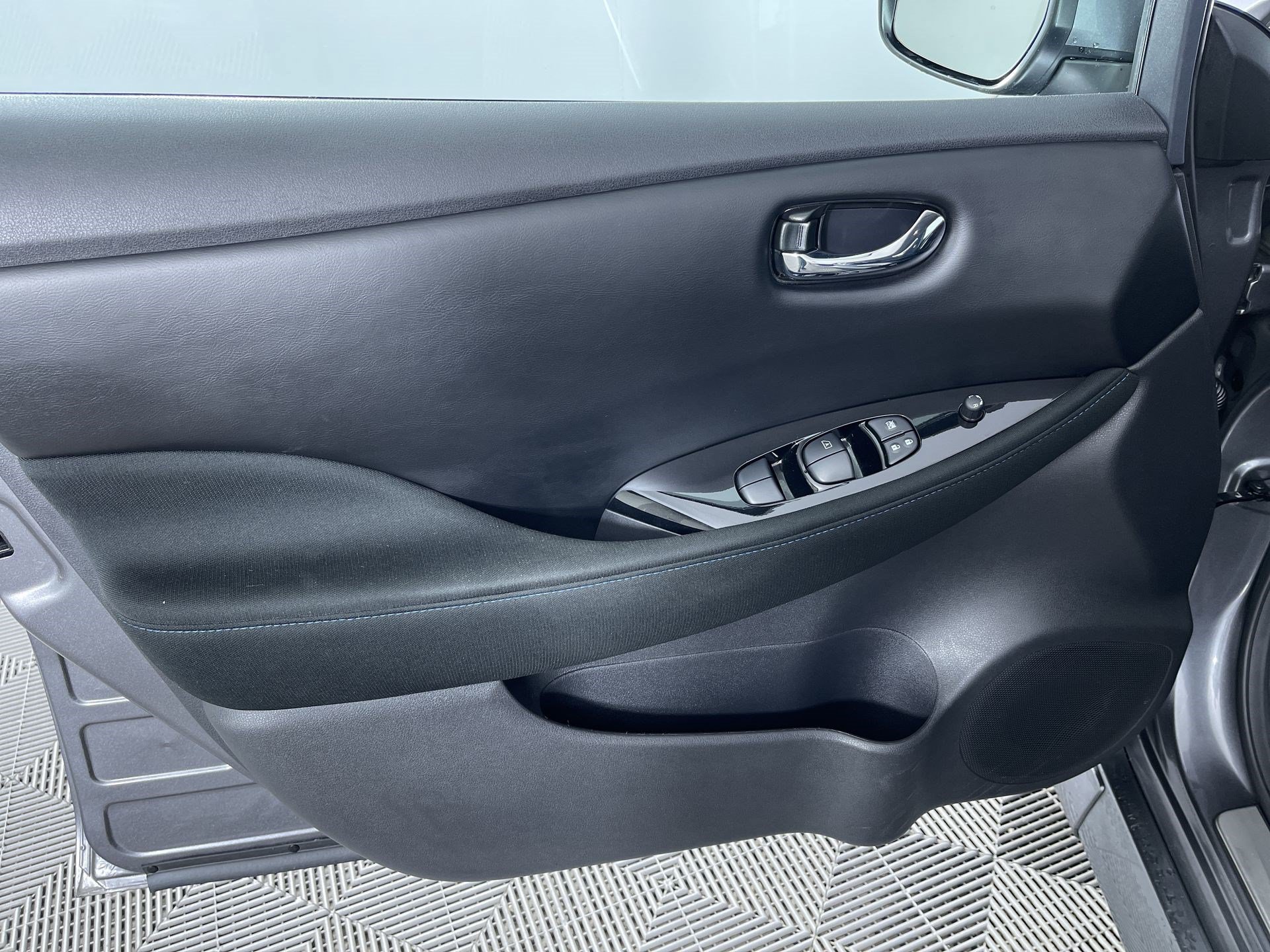 Certified 2025 Nissan Leaf SV Plus FWD image 14