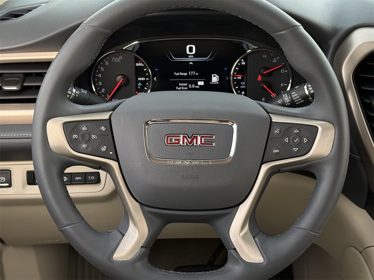 Used 2023 GMC Acadia Denali w/ Denali Ultimate Package image 12