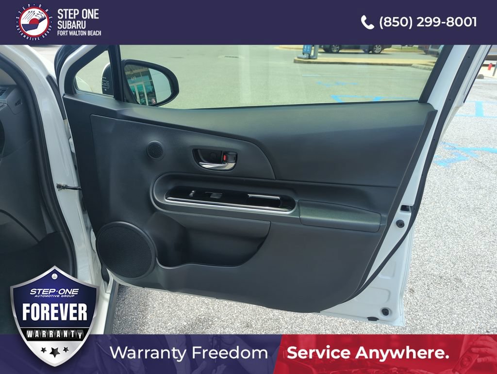 Used 2018 Toyota Prius C FWD image 33